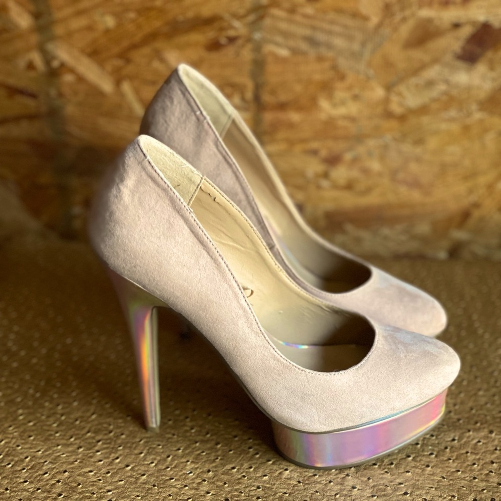 Jessica Simpson Pink suede heels